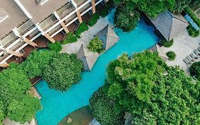 วู้ดแลนด์ โฮเต็ล แอนด์ รีสอร์ท